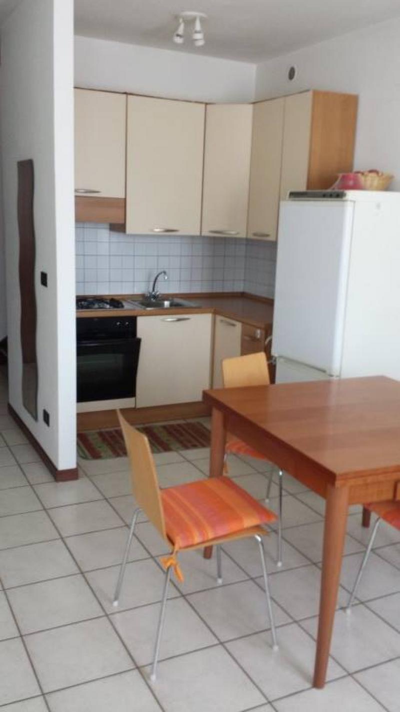 recente 2 camere 2 bagni cantina e garage