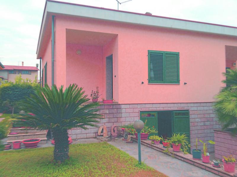 Vendesi Villa Singola Villino a Sant' Antioco via salvo d acquisto