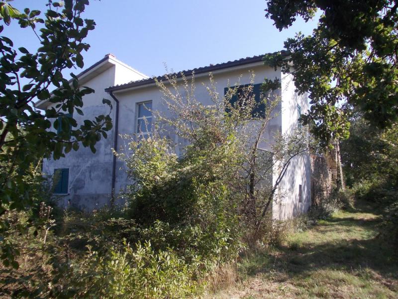 casa di campagna con terreno