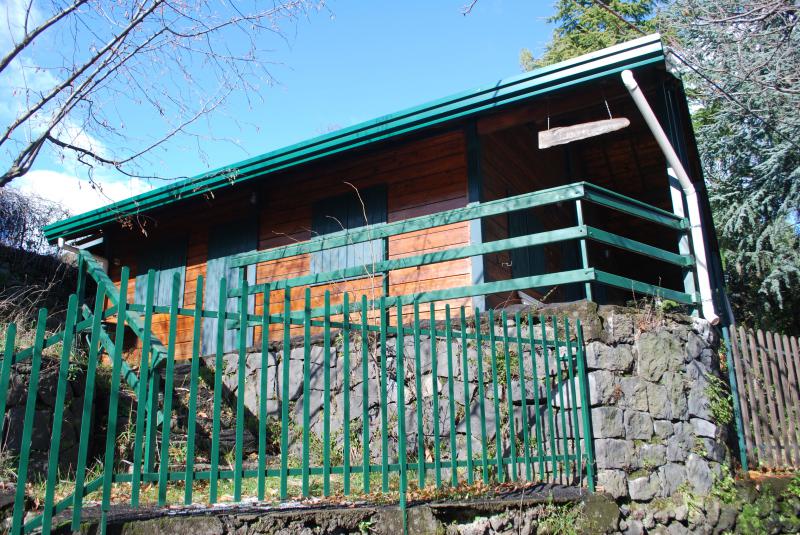 chalet in milo con terreno di pertinenza