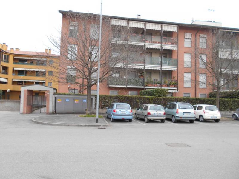 affitto a persone referenziate bilocale  con cantina arredato