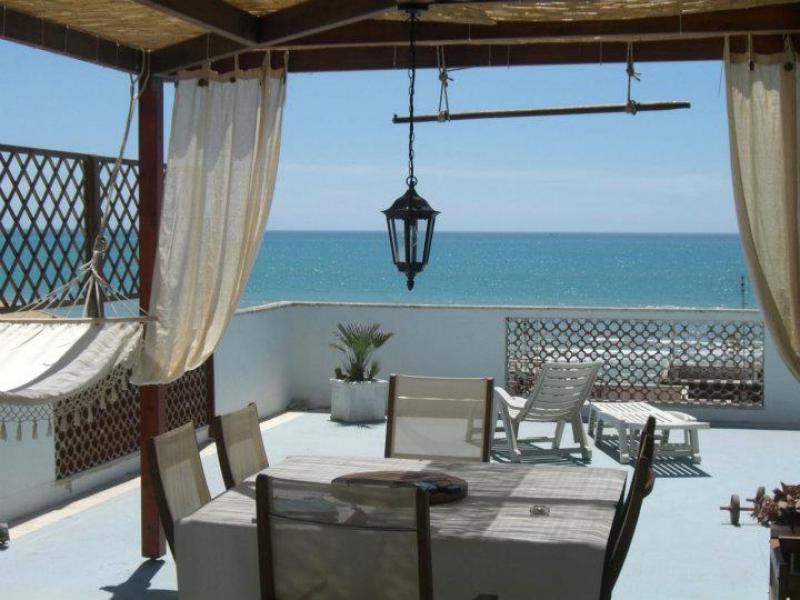 attico vista mare