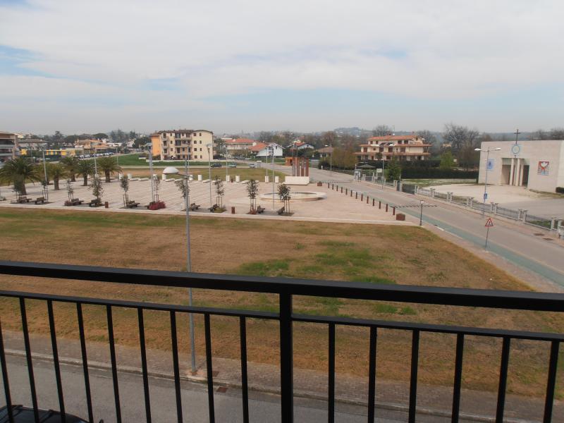 vendesi appartamento zona bivio corropoli