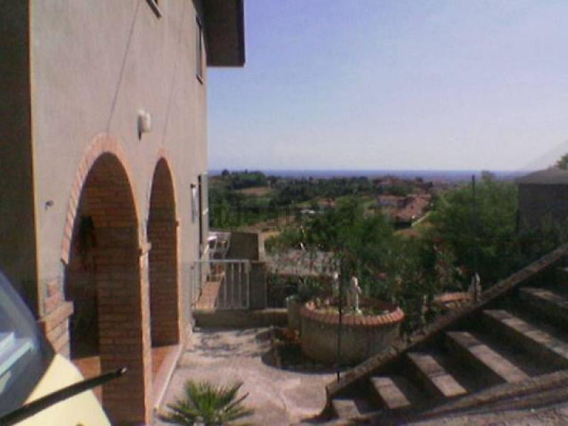 appartamento arredato  in bifamiliare