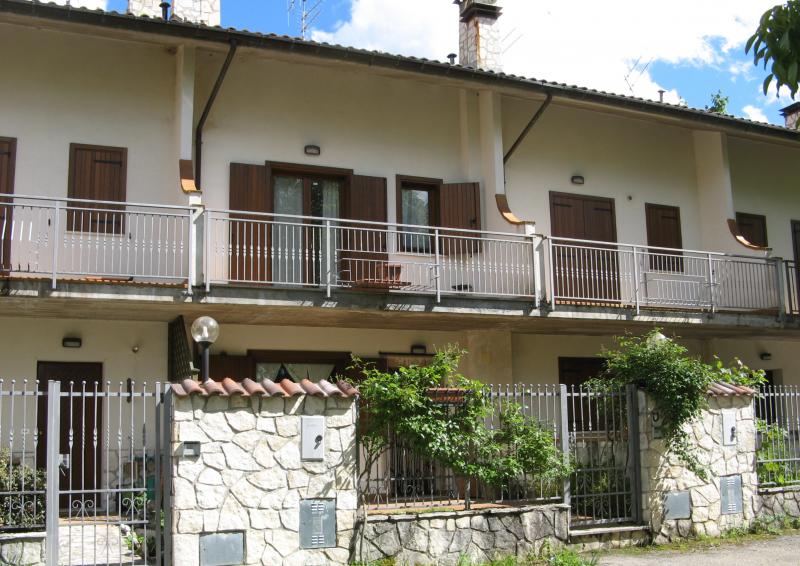 sant eufemia pe: villetta a schiera nel parco naz. maiella