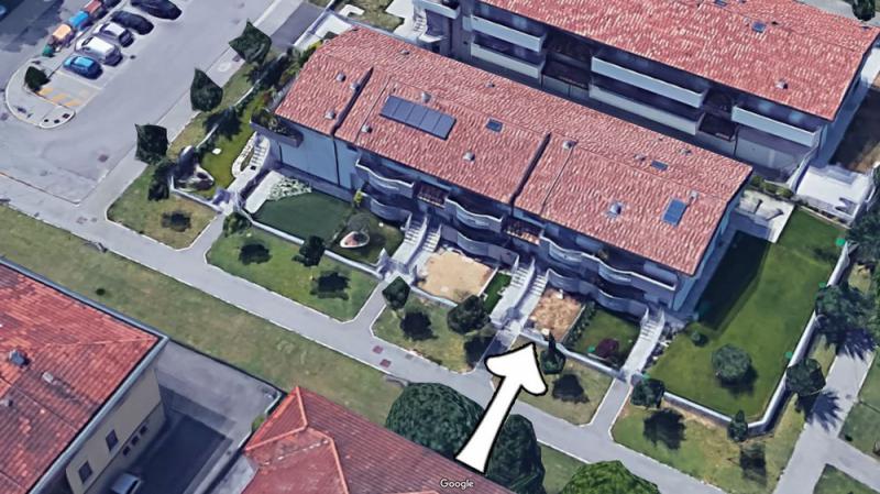 bilocale su due piani  servizi 64 mq 2 balconi  giardino garage lavanderia