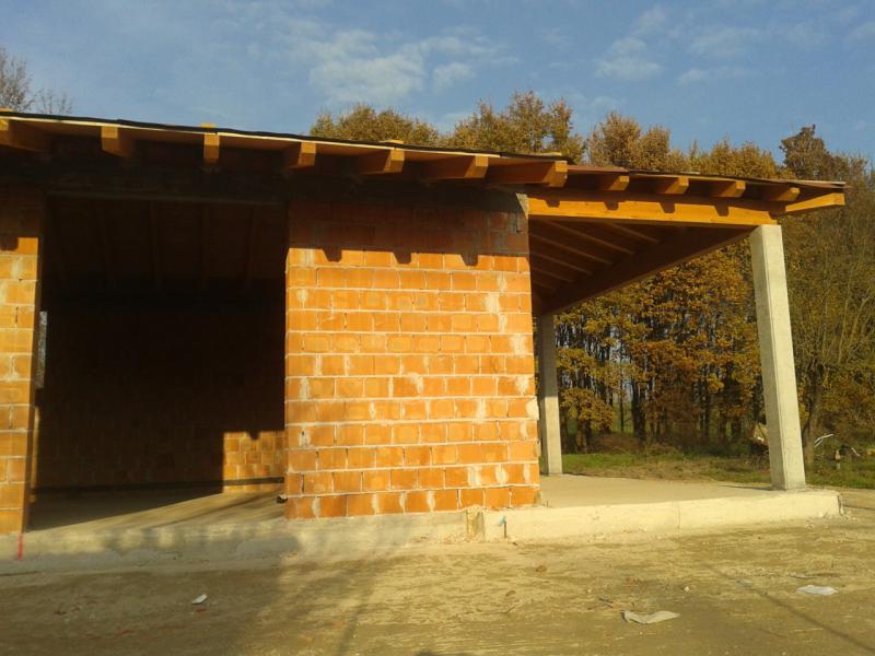 casa con bosco