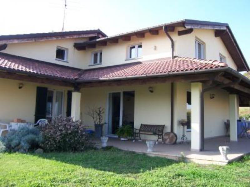 Vendesi Villa Singola Villino a Conzano via piandelpesce 18