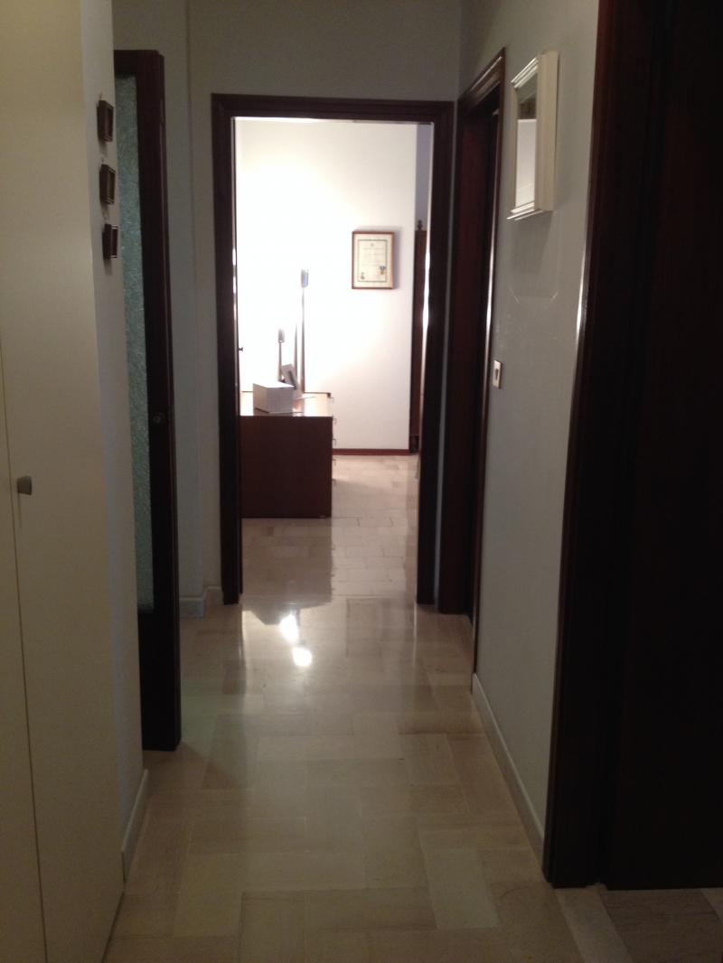 goito 3 camere 2 bagni posto auto libero 