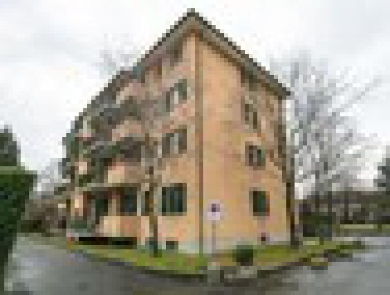 appartamento in vendita via bagatti valsecchi 22 piano rialzato - con box, varedo