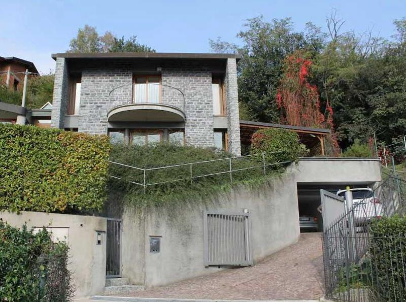Vendesi Villa Singola Villino a Cernobbio via gentrino 30