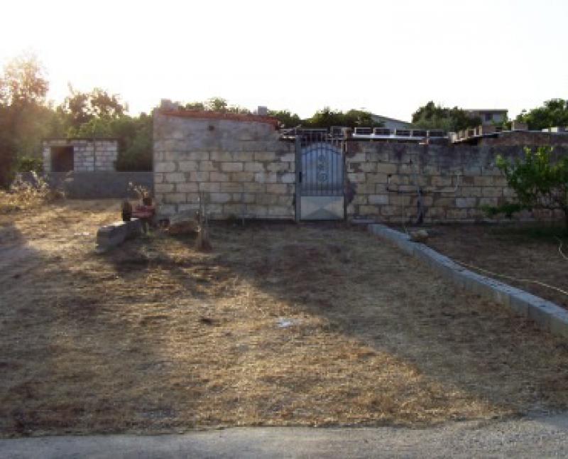 loc. tottubella lotto per realizzare villetta di mq 140 !!!