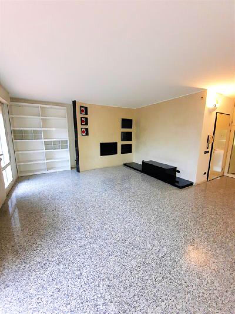 noventapadovana  ottimo attico con terrazzo solarium