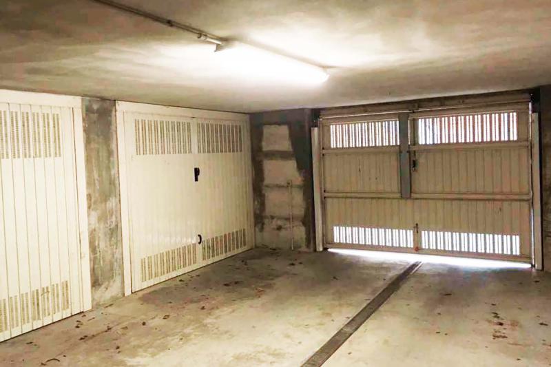 box auto/garage