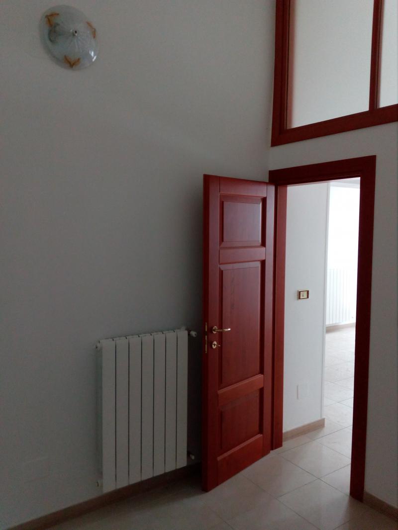 fitto appartamento ginosa uso ufficio-studio