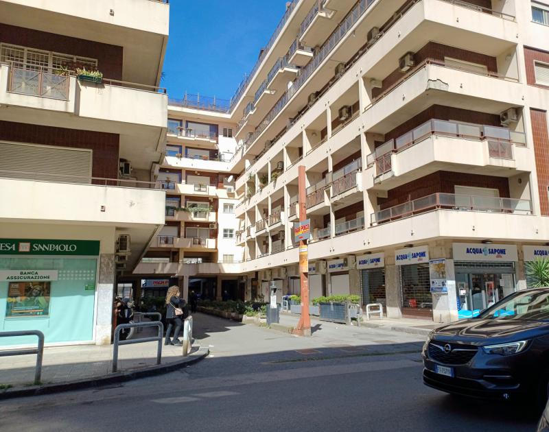 Vendesi Appartamento a Messina via catania