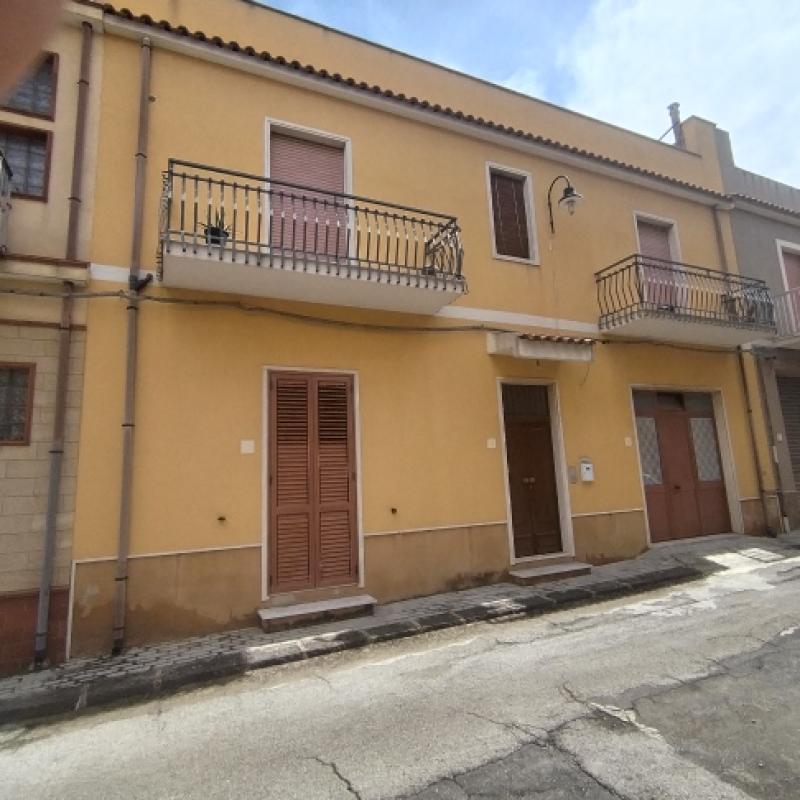 casa singola in via fiordaliso